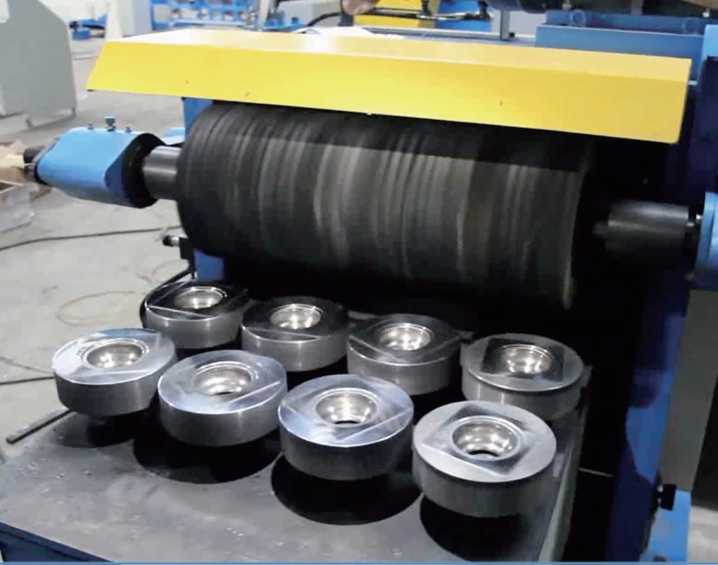 Automatic Metal Polishing Machine with 600x400x800mm Workpiece Size for Hairline Effect and Swing Guide Rail
